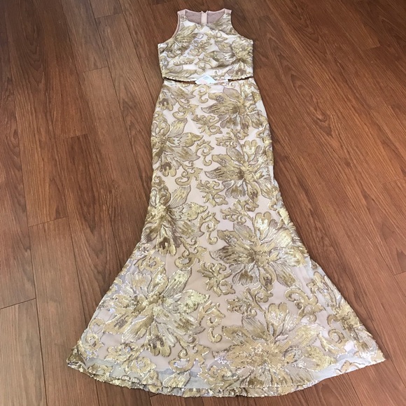 🎉🎉HOST PICK🎉🎉 Badgley Mischka Belle Floral Sequin Top/Skirt Set6 - Picture 3 of 7